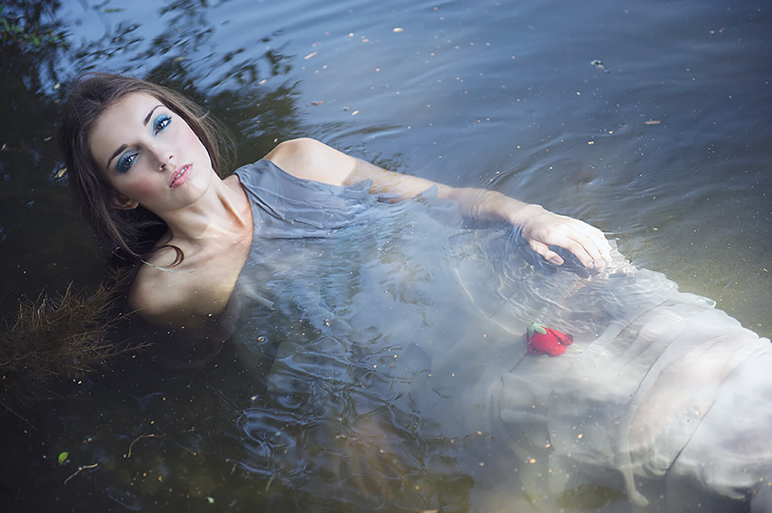 ophelia, summer, photoshoot, vienna, photographer, fotograf, wien, water, lake, fluss, see, portrait, photosession, foto, sommer