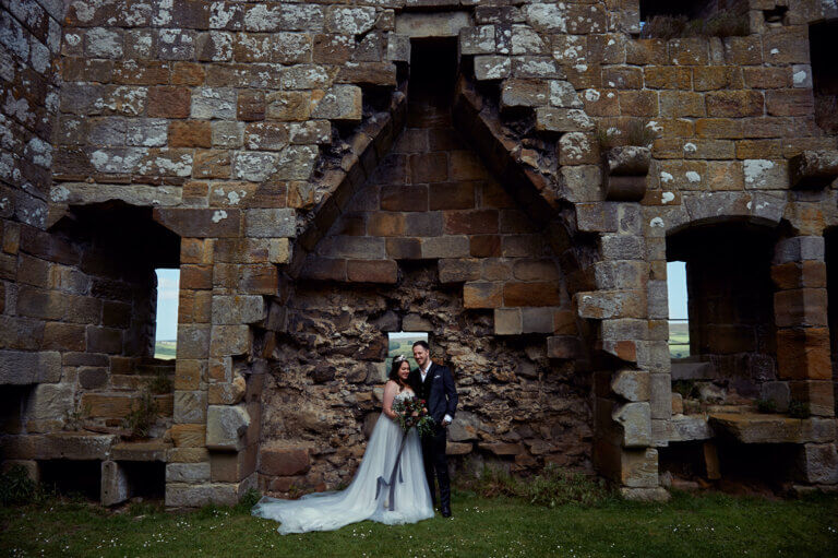 Ein sommerliches Hochzeits Fotoshoot in Danby Castle, Yorkshire